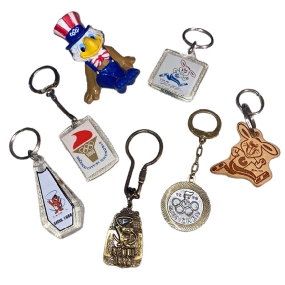 OLYMPICS KEYCHAINS RARE collection vintage - Picture 1 of 10